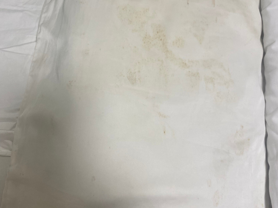 城堡酒店主图
