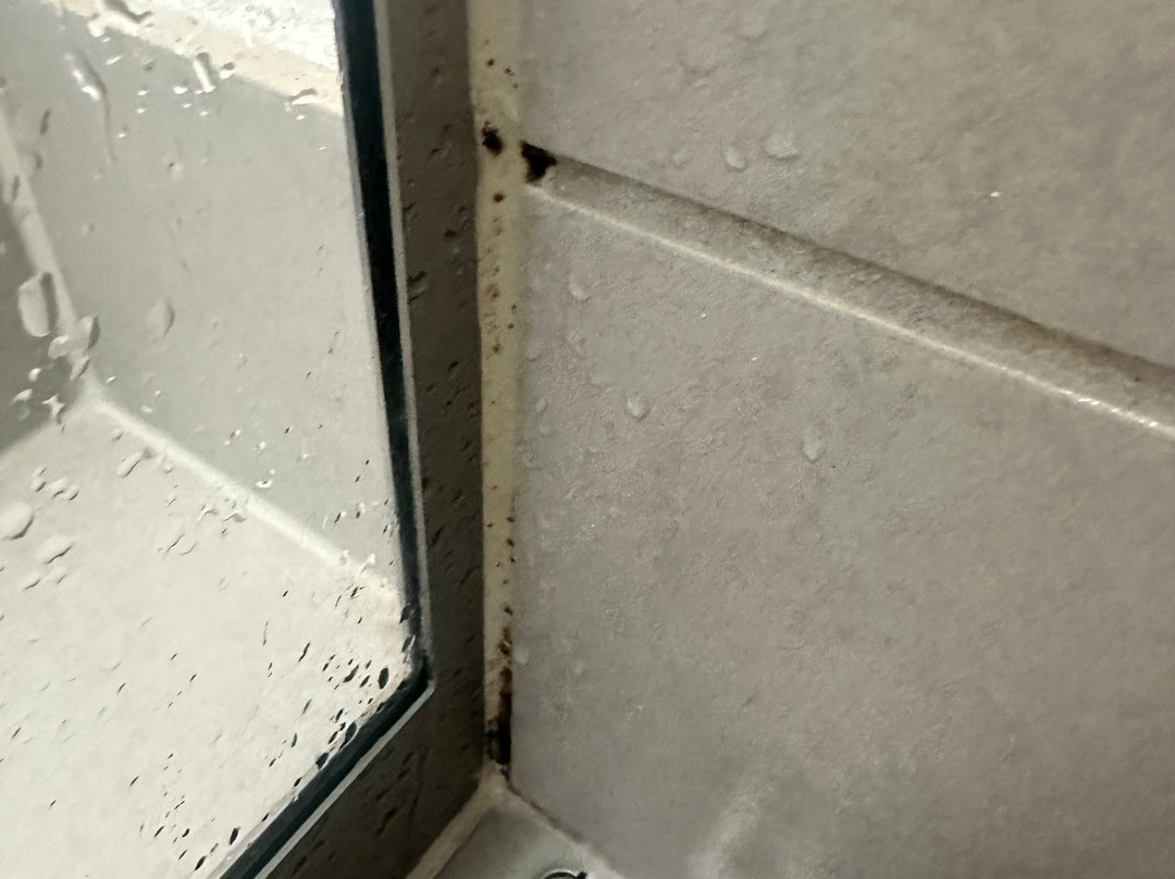 莫登斯克罗餐厅套房酒店主图