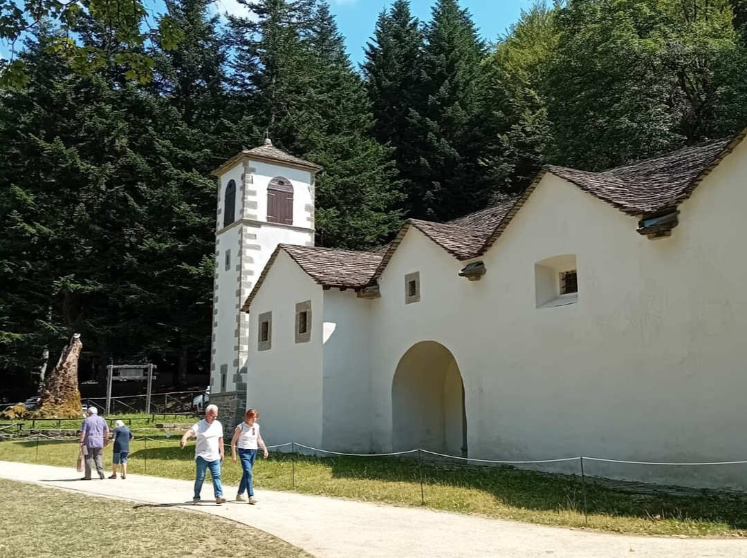 Santuario della Madonna dell'Acero-Lizzano in Belvedere必去景点