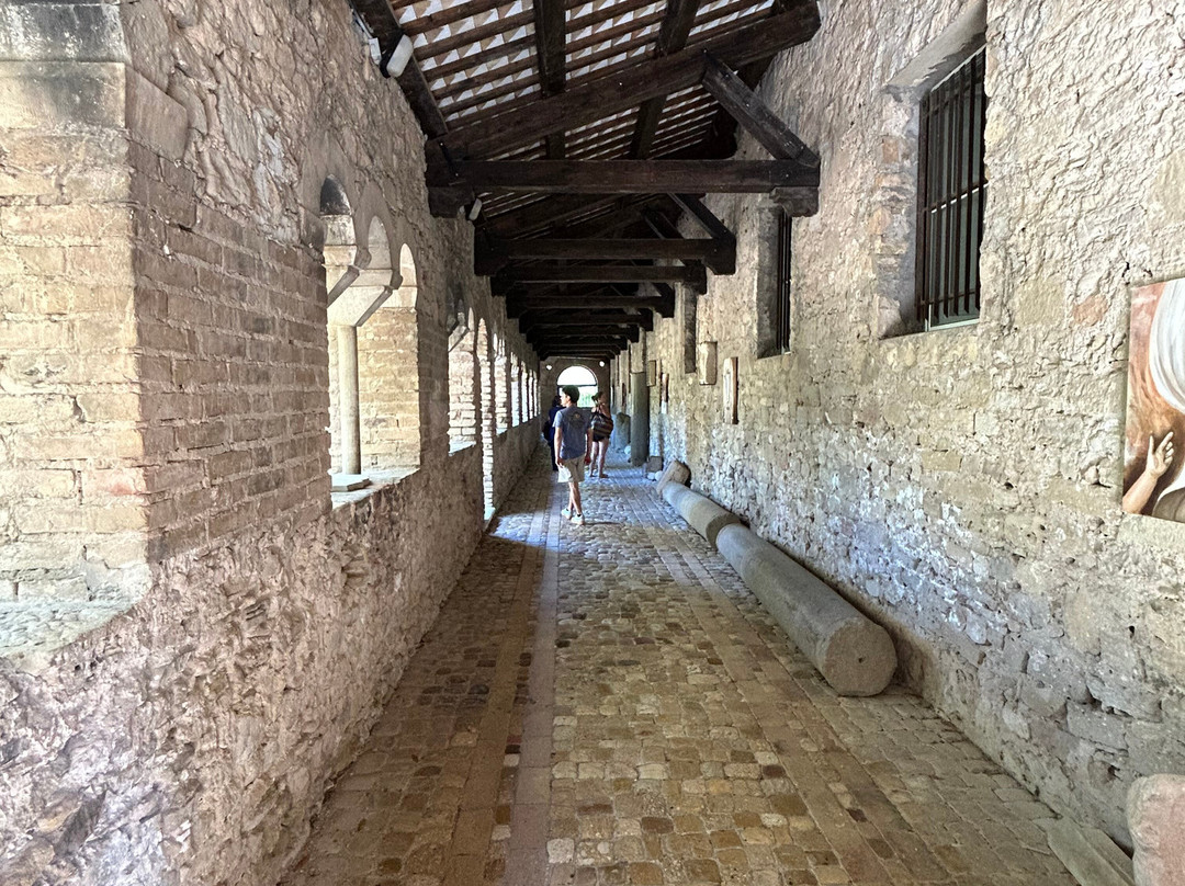 Abbazia di San Giovanni in Venere-Fossacesia必去景点