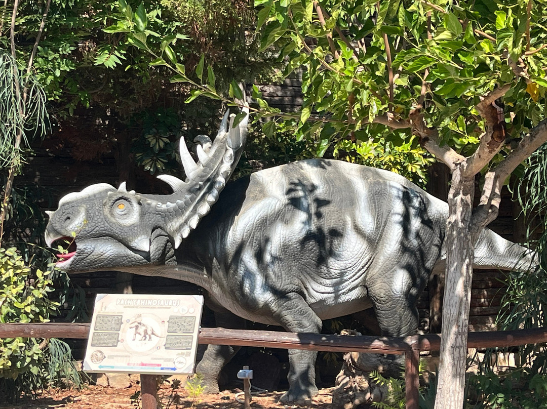 Dinosauria Park-Gournes必去景点