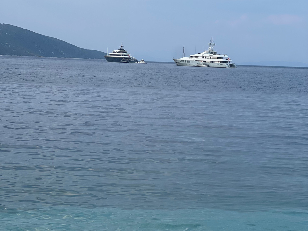 Antisamos Beach-萨米必去景点
