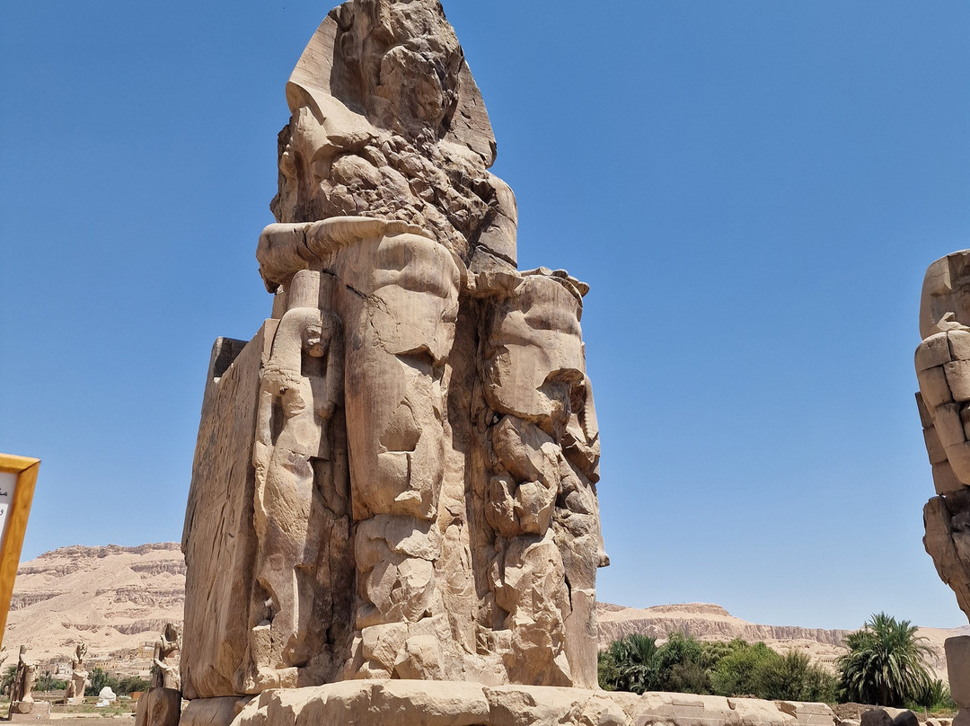 Colossi of Memnon-卢克索必去景点