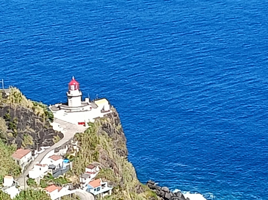 Farol do Arnel-Nordeste必去景点