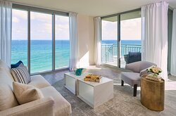 Hillsboro Beach Resort by Kasa主图