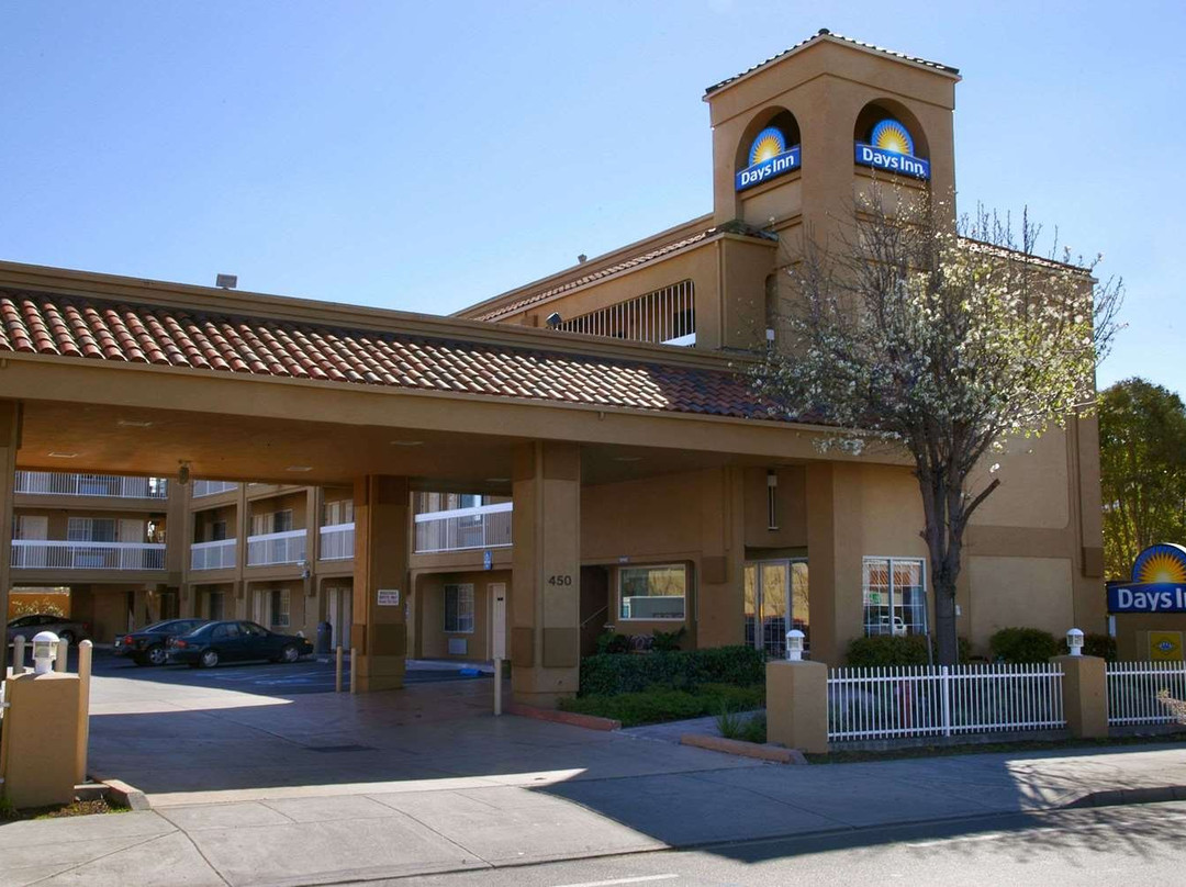 海沃德机场戴斯酒店