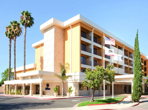 斯托克顿希尔顿酒店主图