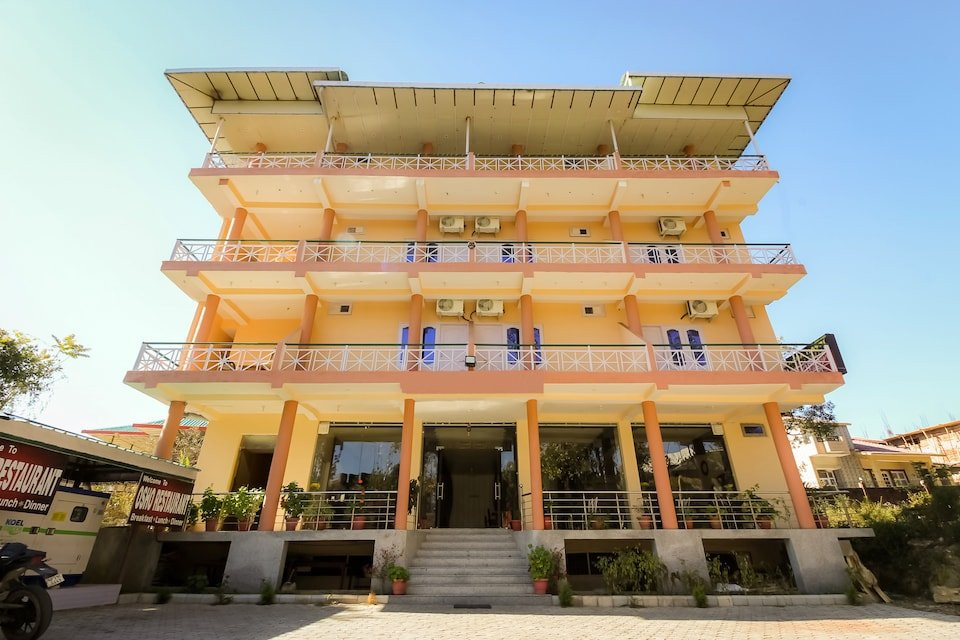 OYO 26802 Osho Hotel And Restaurant