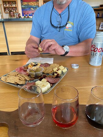 Covered Bridges Winery-Winterset必去景点