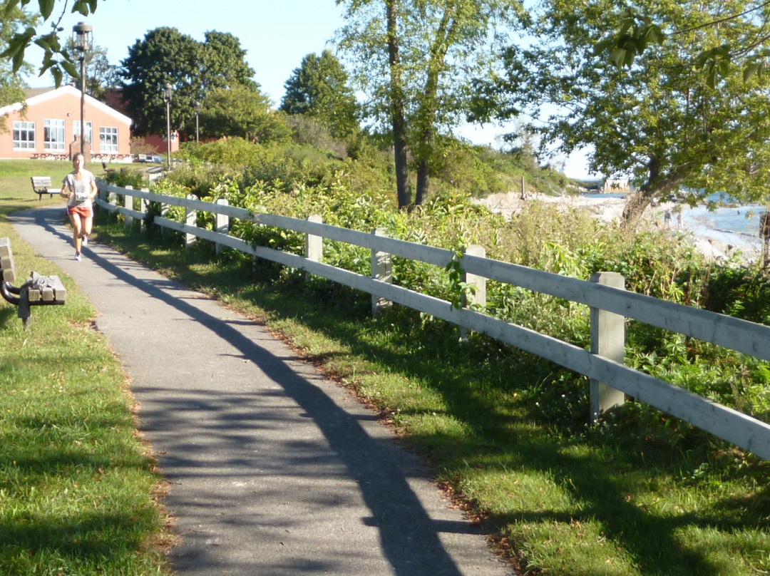 Spring Point Shoreway景点图片