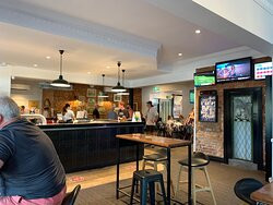 Palm and Pawn Motor Inn主图