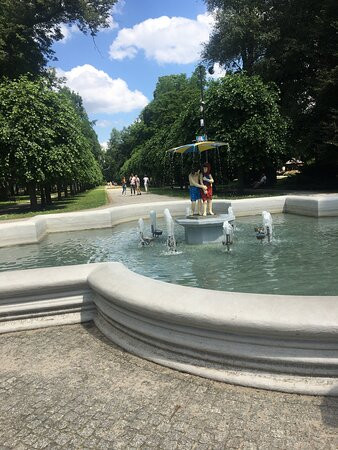Jas i Malgosia Fountain景点图片