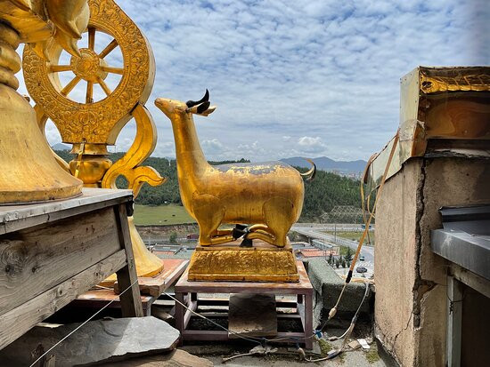 米拉日巴佛阁-合作市必去景点