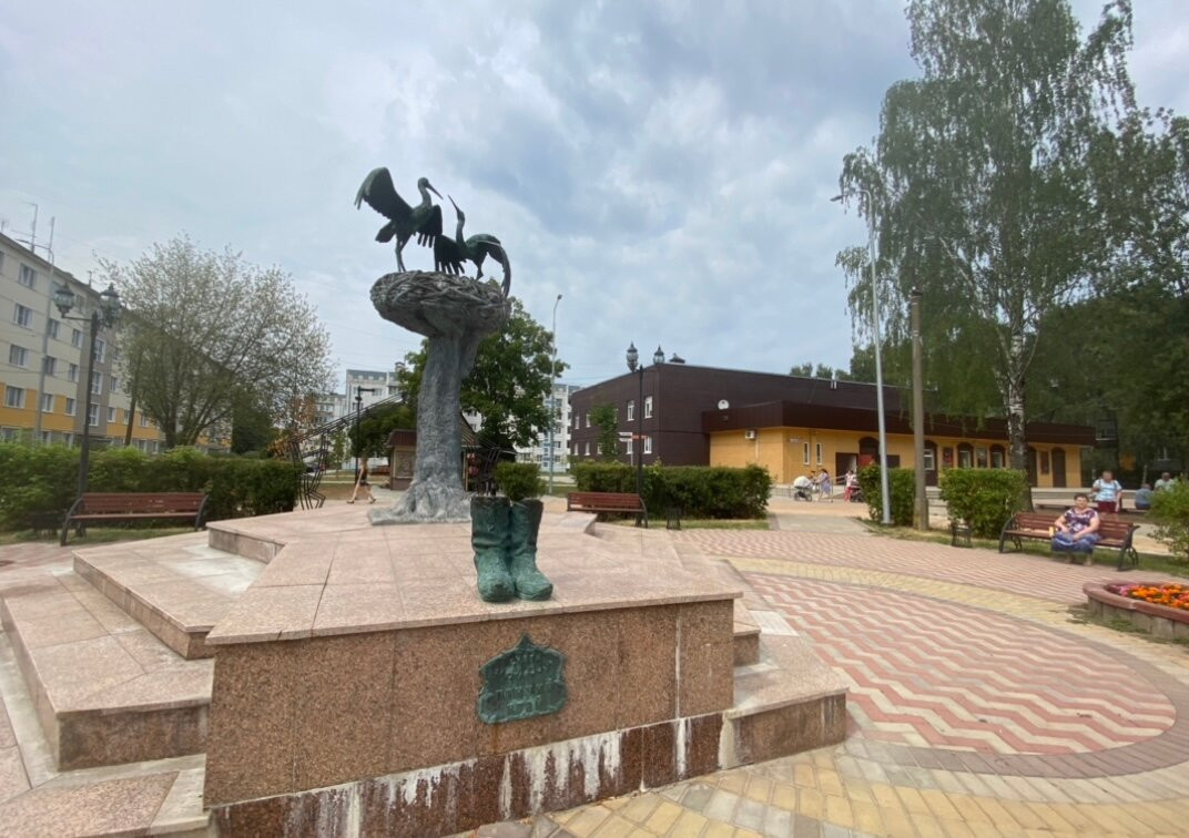 Sculpture of Storks-Taldom必去景点