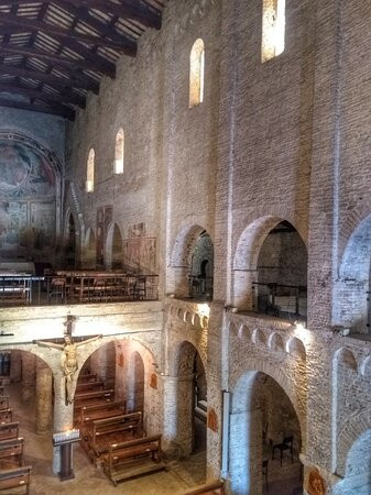 Santa Maria a Pie di Chienti-Montecosaro必去景点