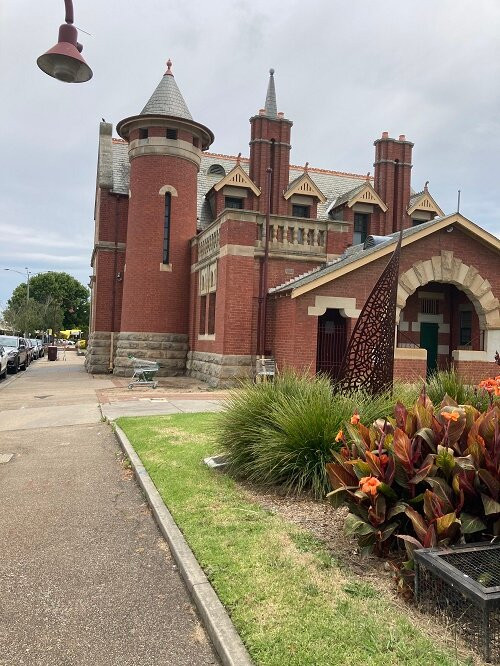 Bairnsdale Court House景点图片