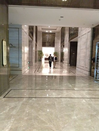 绿地铂骊酒店主图