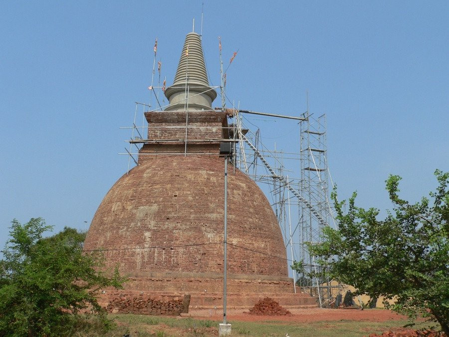 Kantalai旅游景点-Wilgamwehera Rajamahā Vihāra - Sēruwila