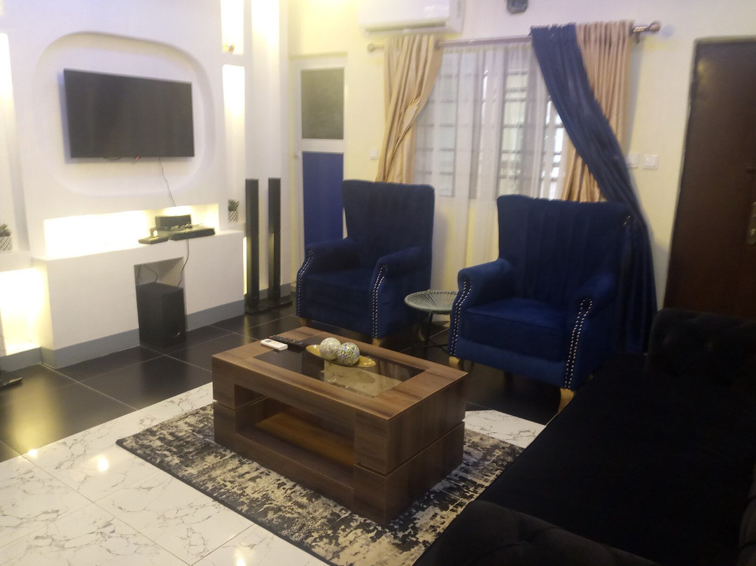 Vinchee Suites