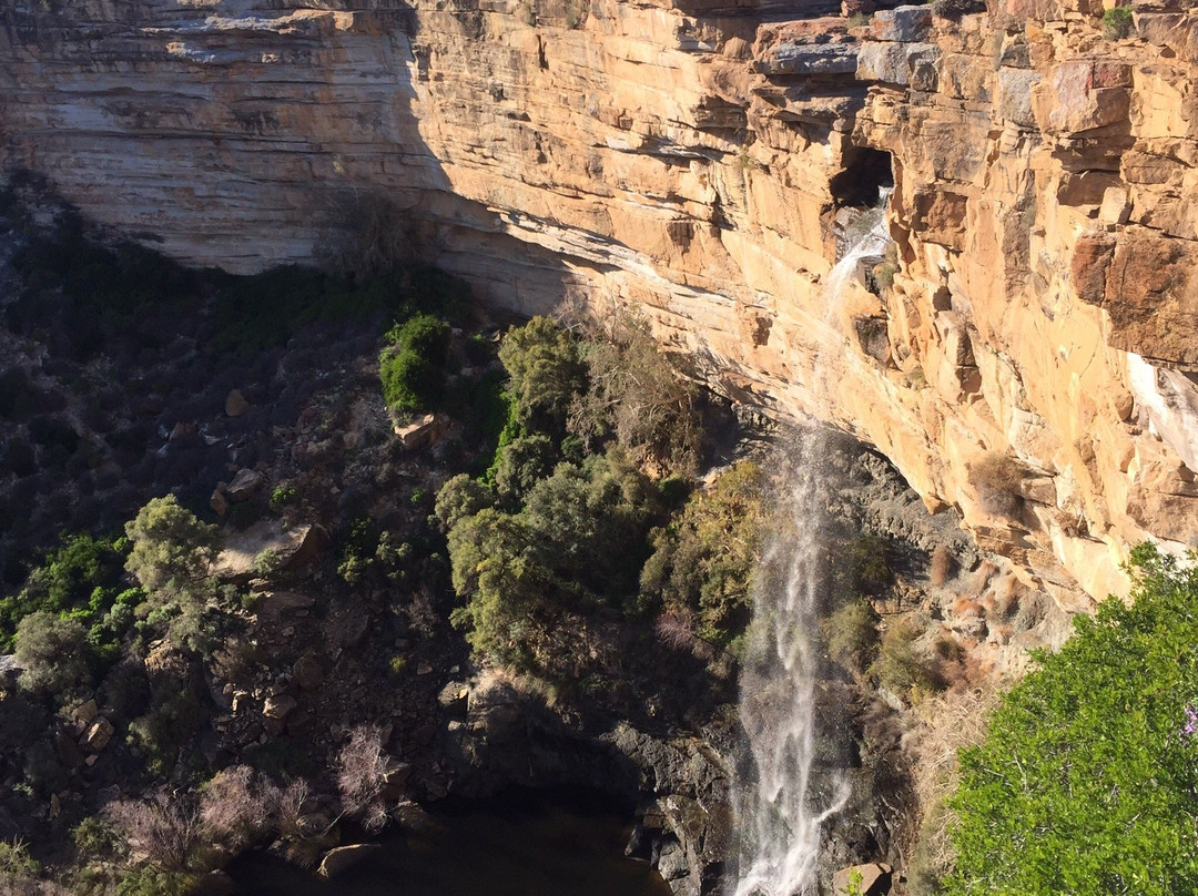 Vanrhynsdorp旅游景点-Nieuwoudtville Waterfall