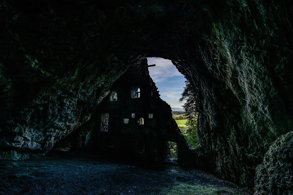 Ruine Höhlenburg Wichenstein景点图片