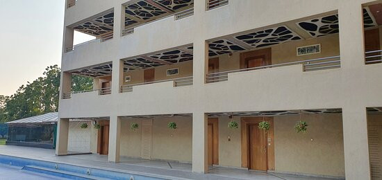 圣罗恩禅修温泉旅馆主图