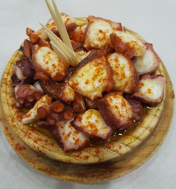 Penarrubia餐馆和美食-Pulperia Lor