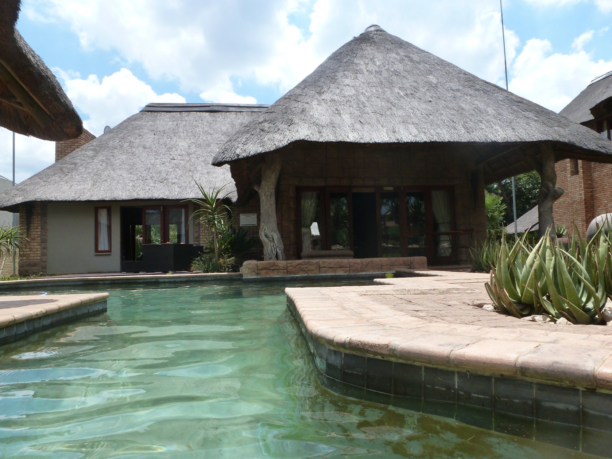 Wings and Water Guesthouse - The Annex-泳池