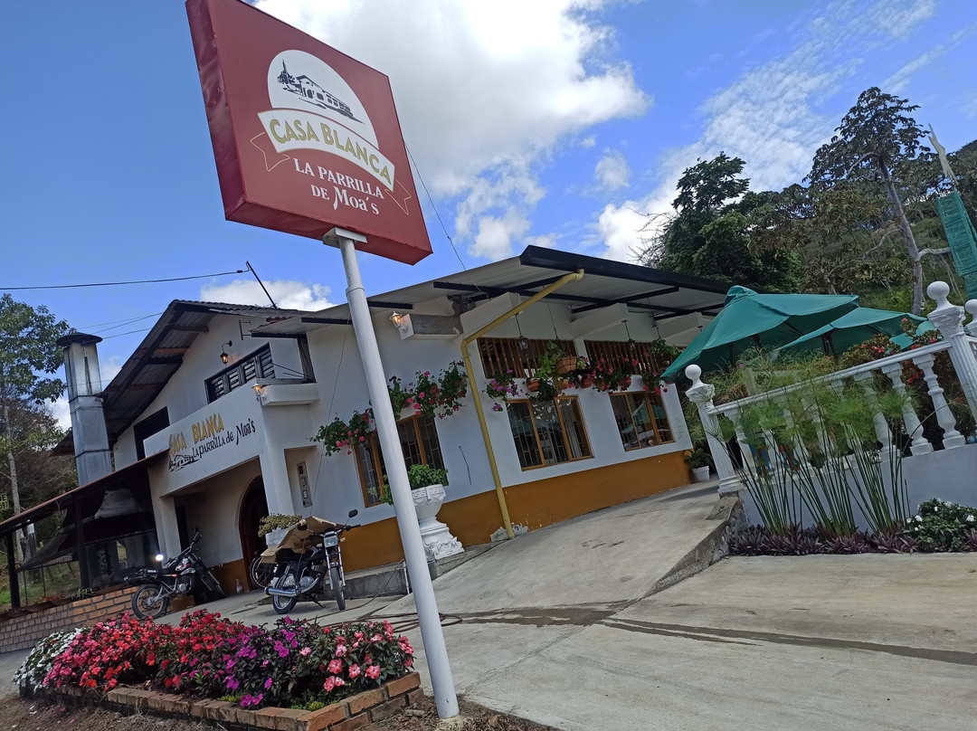 Casa Blanca La Parrilla De Moas