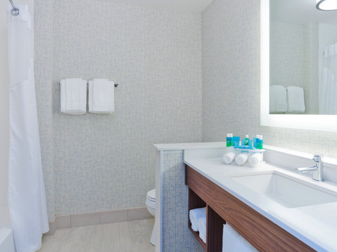 智选假日套房酒店梅迪纳主图