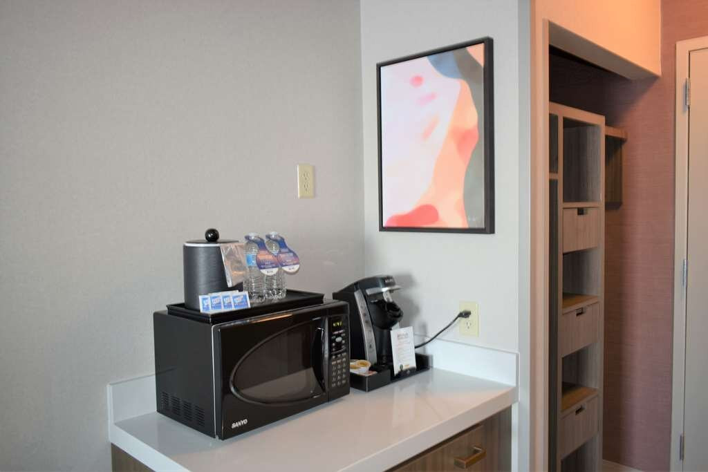 奥科诺默沃克希尔顿花园旅馆主图