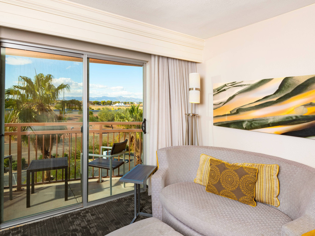 阿文戴尔/西凤凰城万豪万怡酒店主图