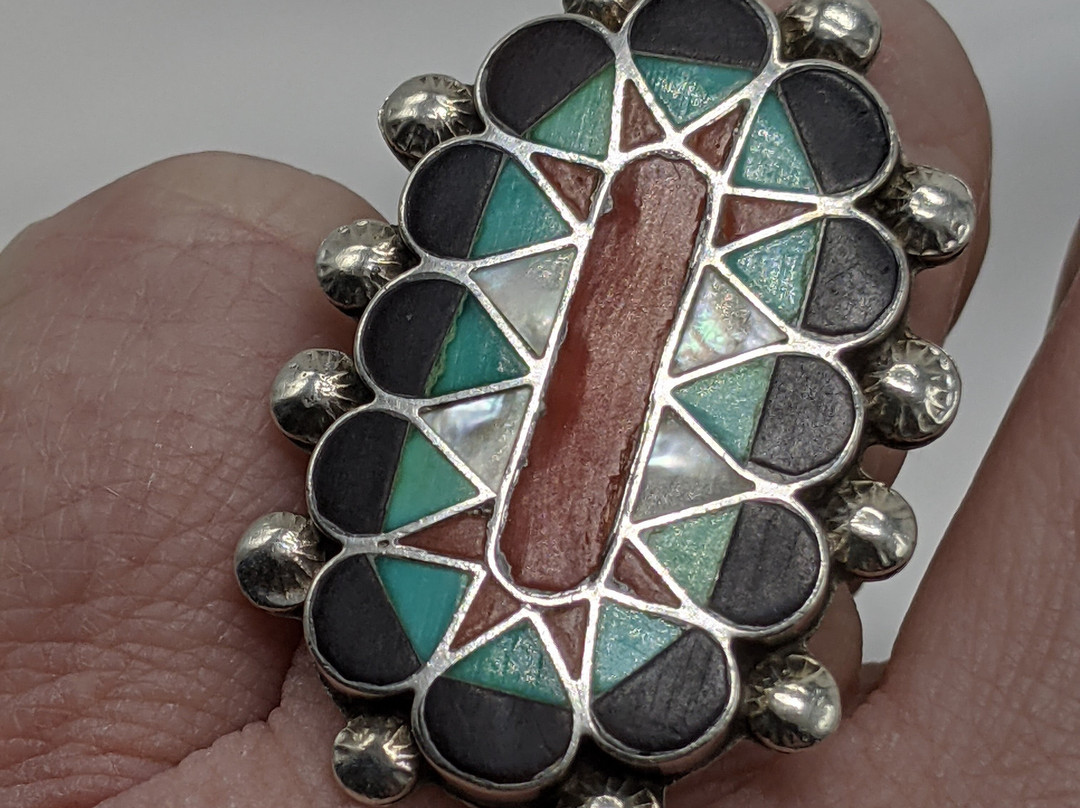 Featherstone Antique Mall景点图片