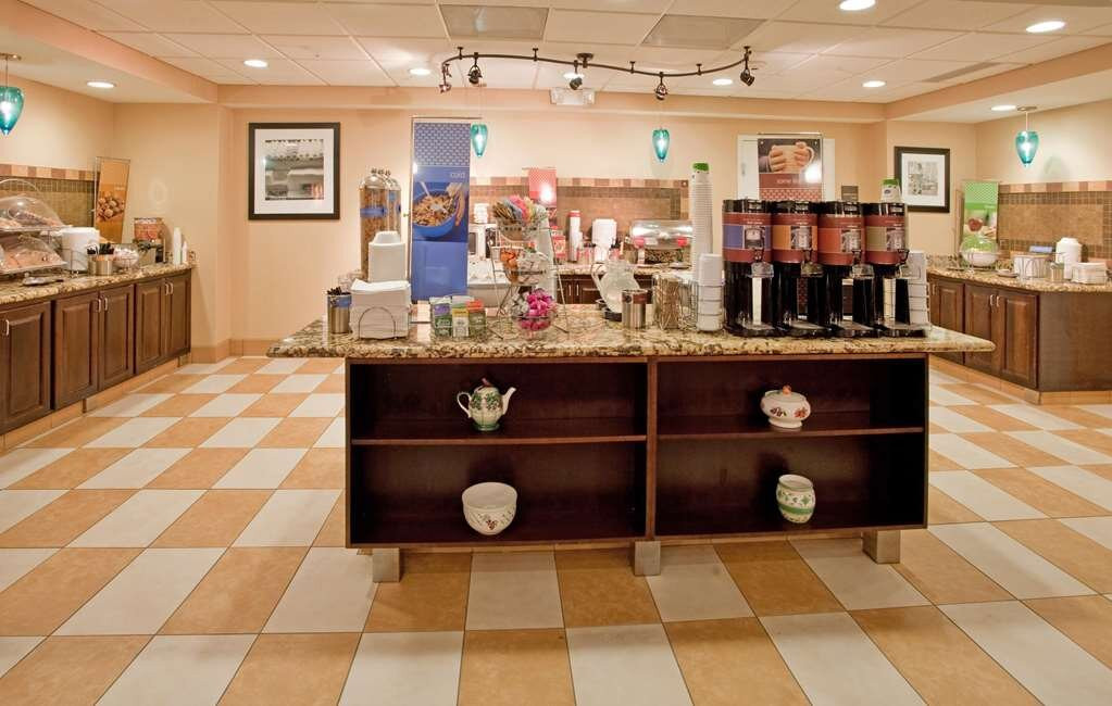 圣克劳德希尔顿恒庭旅馆及套房酒店主图