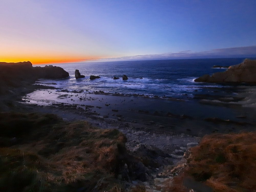 Playa De La Arnía景点图片