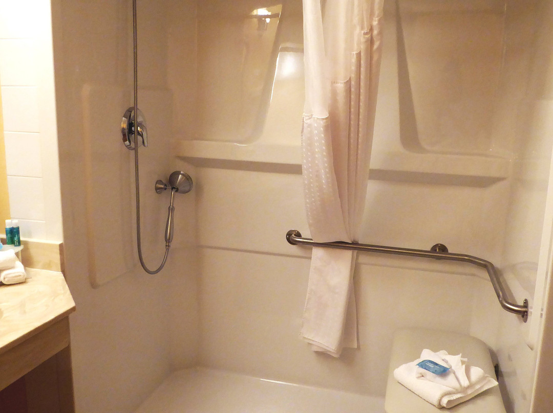 Holiday Inn Express & Suites Grande Prairie by IHG主图