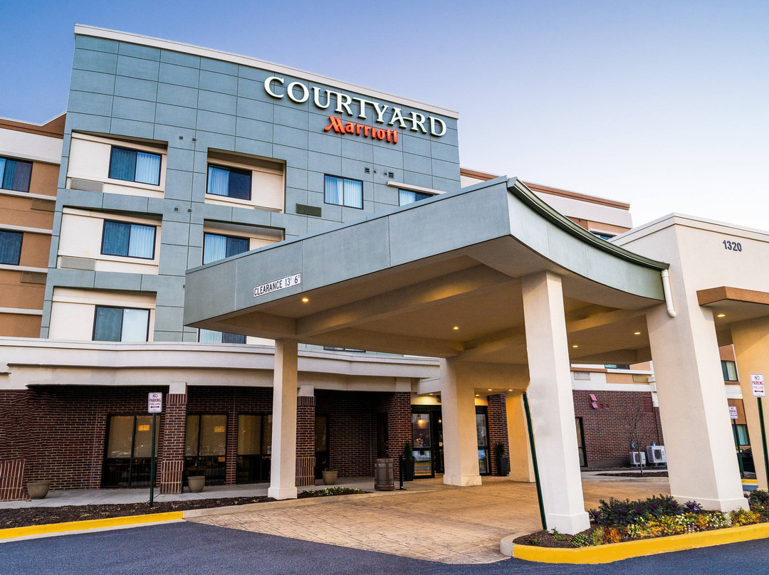 Courtyard Largo Medical Center Drive主图