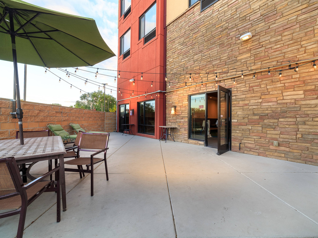 Towneplace Suites by Marriott Farmington主图