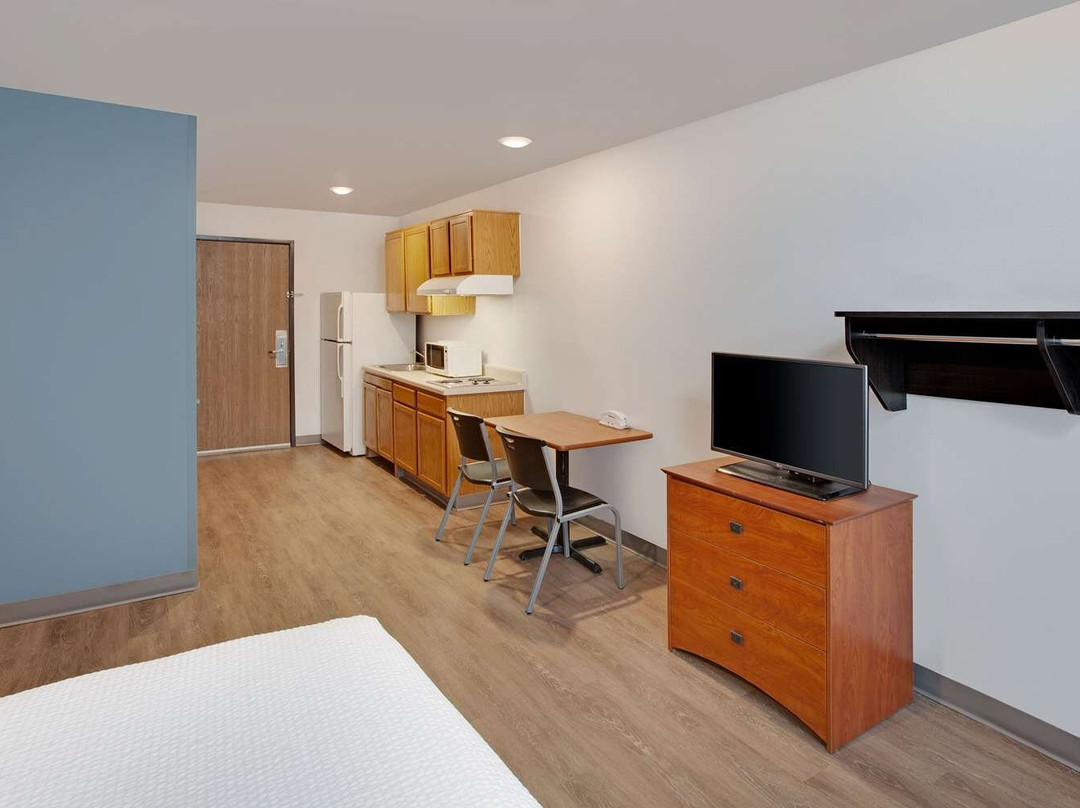 Select Suites Fayetteville - I-49主图