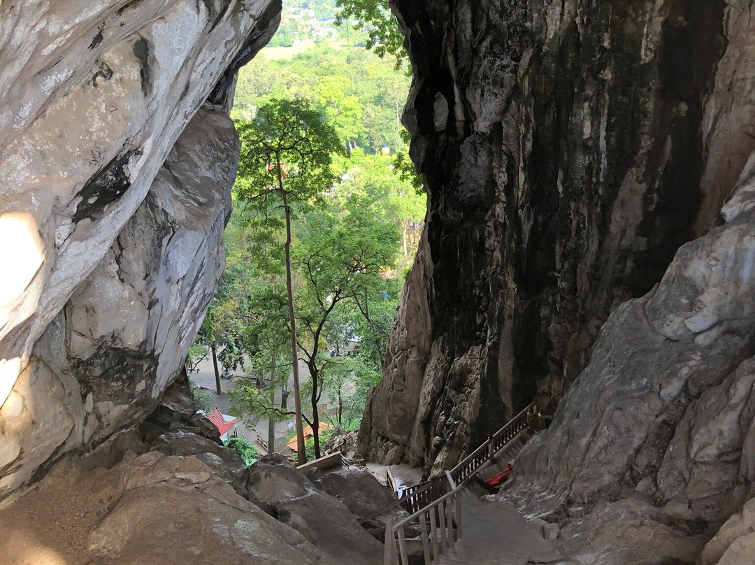 Wat Tham Khao Chakan景点图片