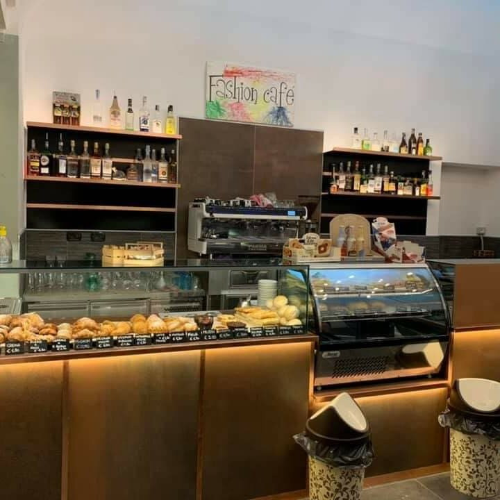 Fashion Cafe - Valenza-Valenza必去景点