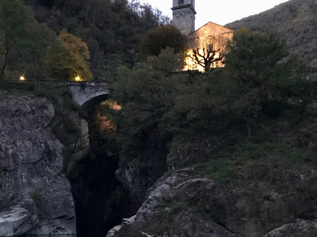 Orrido di sant'anna景点图片