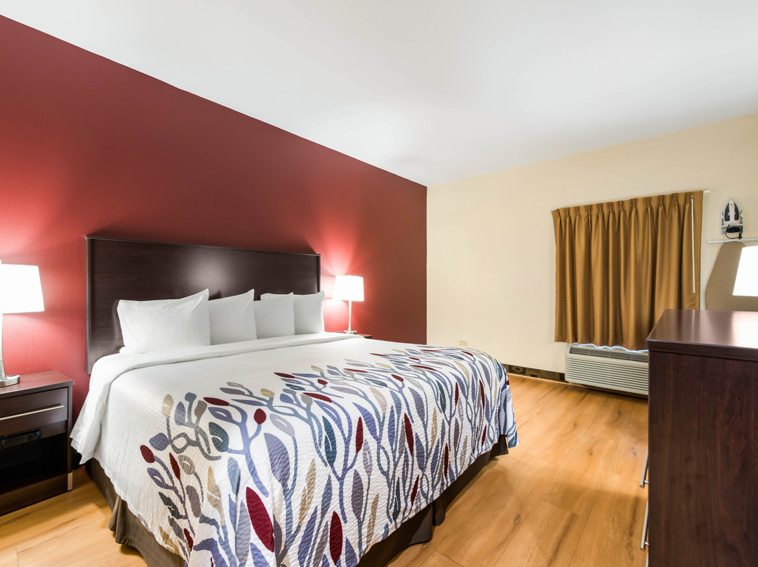 Monee Inn & Suites主图