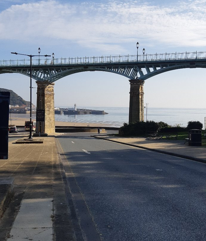 Spa Bridge Scarborough景点图片