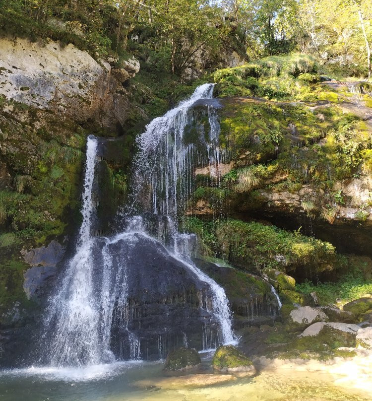 Virje Waterfall景点图片
