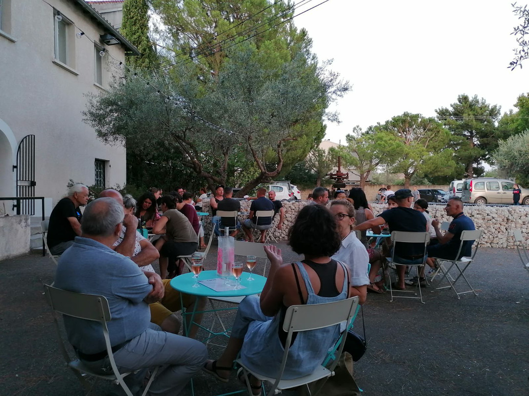 Croquer La Pie-Saint-Hilaire-d'Ozilhan必去景点