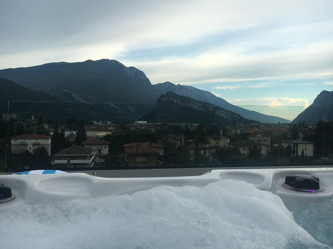 Hoody Active & Happiness Hotel主图