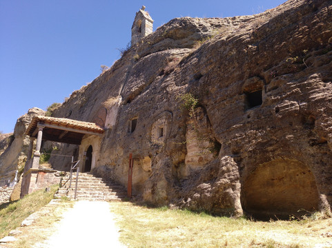 Iglesia de los Santos Justo y Pastor-Aguilar de Campoo必去景点