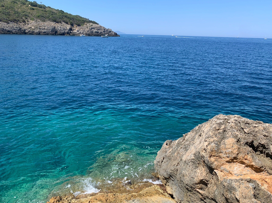 Cala La Cacciarella景点图片