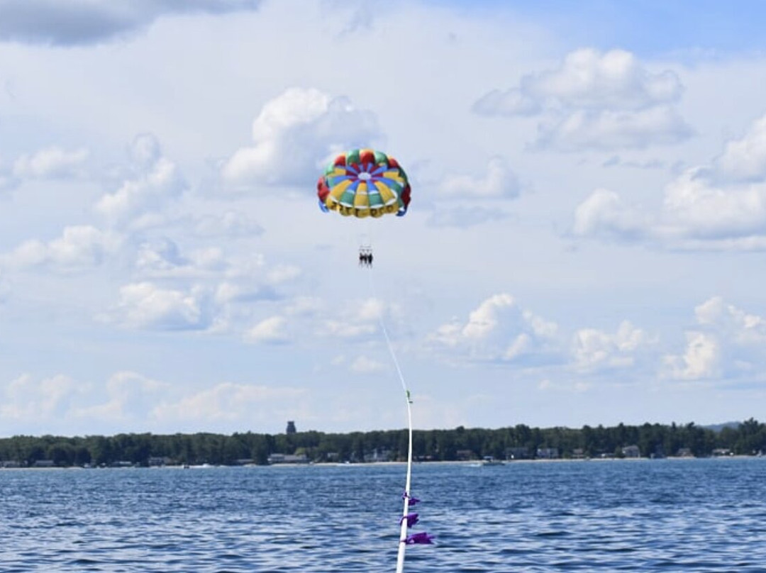 Traverse Bay Parasail LLC景点图片